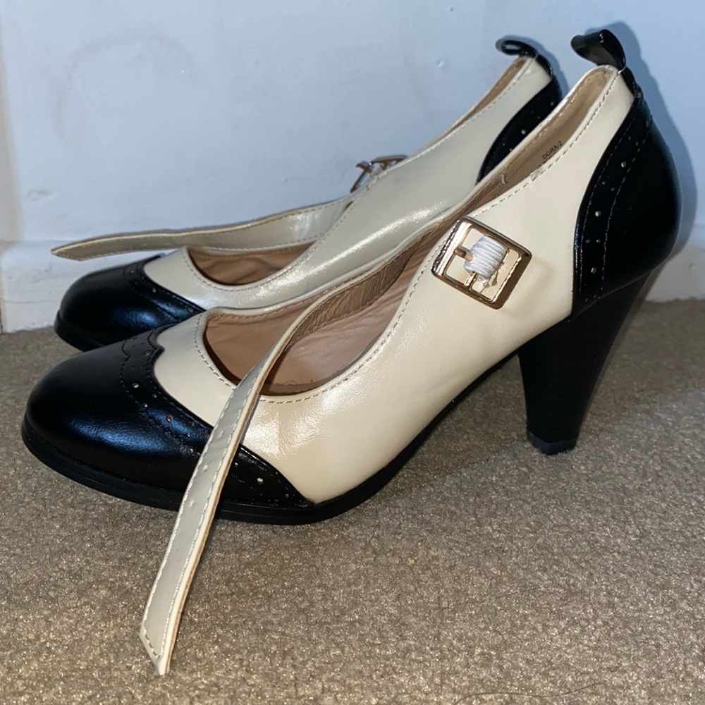 chase+chloe pumps